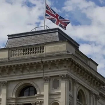 United Kingdom Temporarily Closes Its Embassy in Tehran