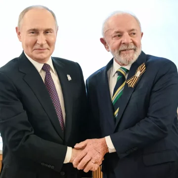Putin Holds Phone Call with Brazilian President Lula da Silva