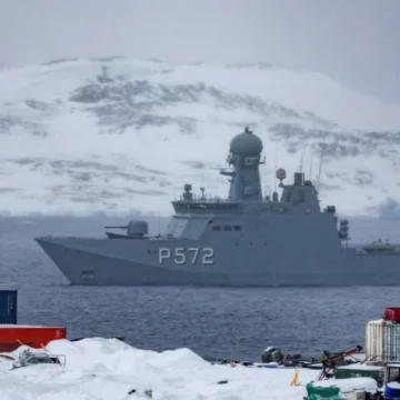 Russia Vows to Boost Arctic Defenses Amid Greenland Tensions