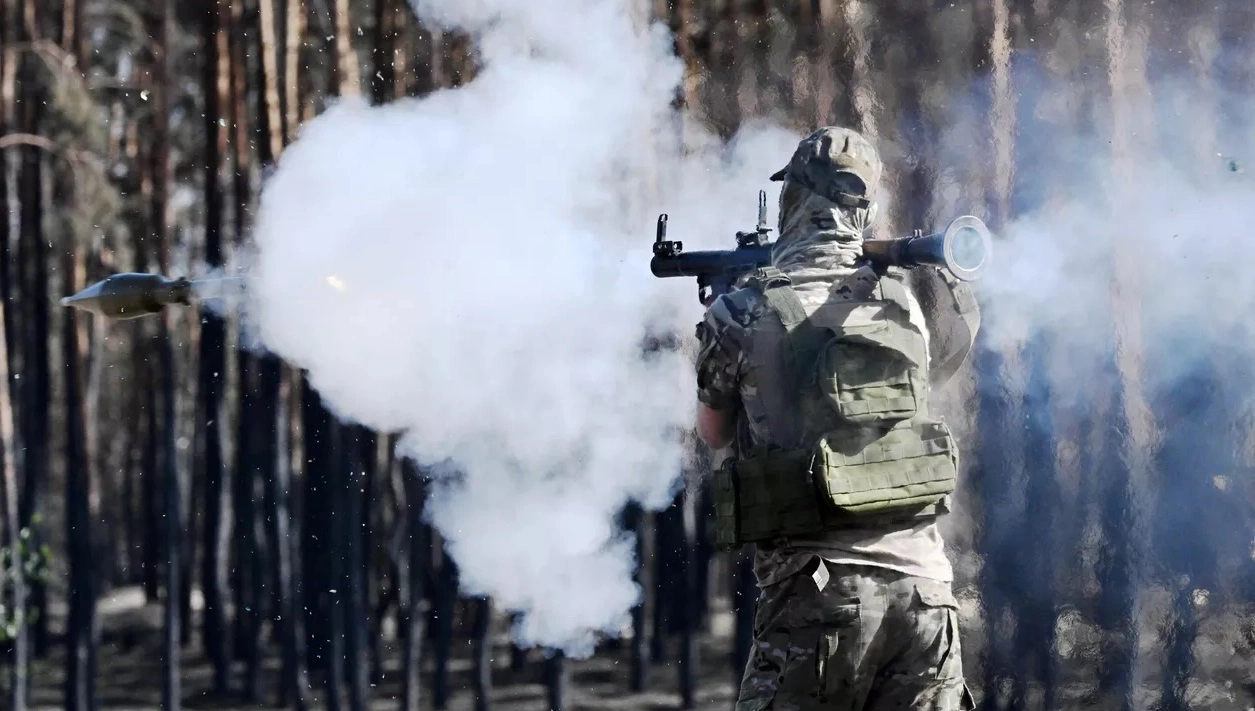 Ukraine Loses Up to 400 Soldiers in Battles With Russian Forces – MoD