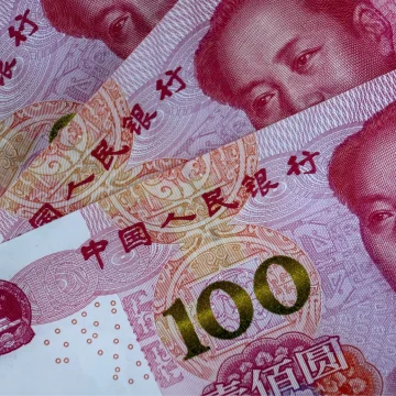 China’s Yuan Hits 32-Month High as PBOC Carefully Lifts Midpoint