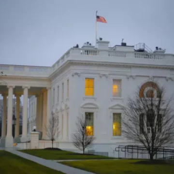 abd-b U.S. to Impose Secondary Tariffs on All Countries Importing Goods from Iran