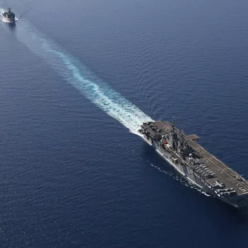 ir-hur Iran Ready to Close Hormuz Strait, ASAP If Needed – IRGC Naval Commander