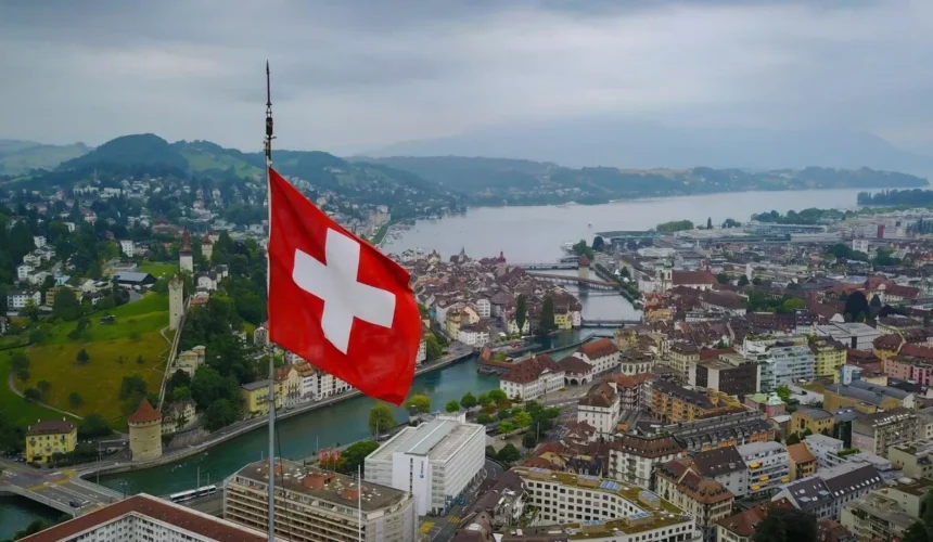 Switzerland Divided in Two: Will the Population Be Capped at 10 Million?