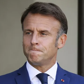 Macron Plans to Set Up Direct Communication Channel With Russia