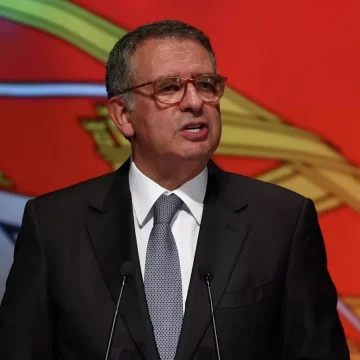 port Antonio José Seguro Wins Runoff, Becomes President of Portugal