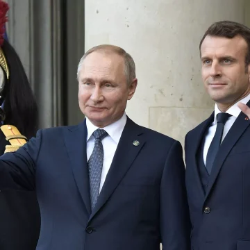 Macron: Technical Preparations Underway for Contact with Putin