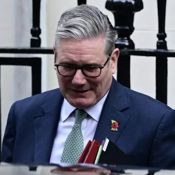 UK: Reopening the Strait of Hormuz will not be a NATO mission