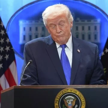 Trump Signs Order: Additional 10% Tariff on All Countries