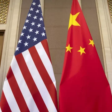 China Warns Trump: “Do Not Forget the Principle of Non-Interference in Internal Affairs”