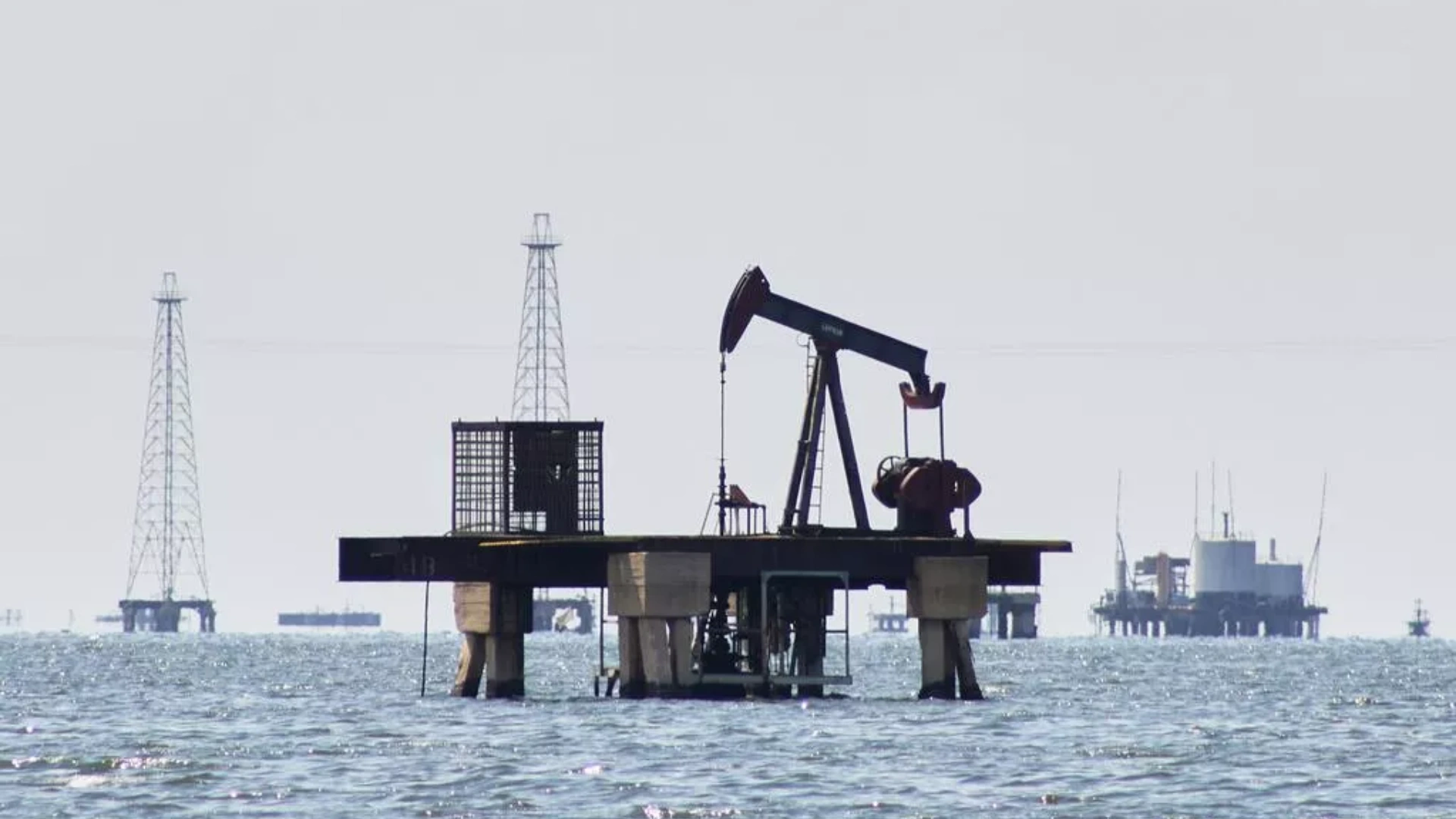 hint-pet Indian Government Source: Despite U.S. Pressure, Russian Oil Will Continue to Reach Asian Markets