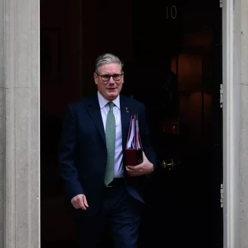 starm The United Kingdom announced that it has granted the United States permission to use British bases.