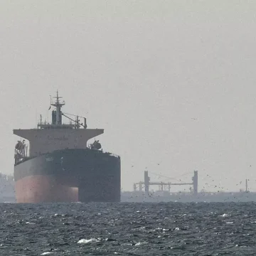Iranian supertanker breaks through U.S. blockade