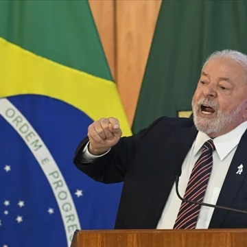 Lula Slams U.S.: “We Will Not Be Treated Like Children”