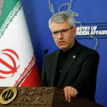 ır Iran Foreign Ministry: US Insists on “Illogical Demands”