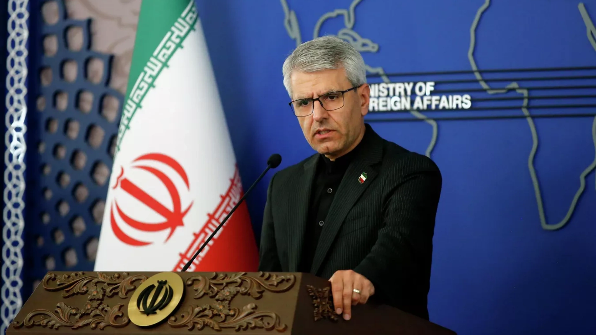 ır Iran Foreign Ministry: US Insists on “Illogical Demands”