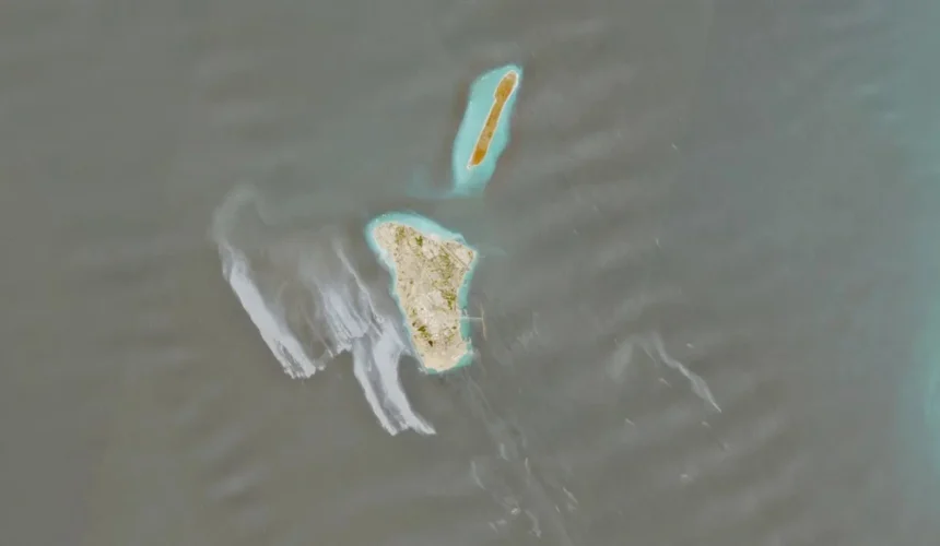 Did the war cause an oil spill?
