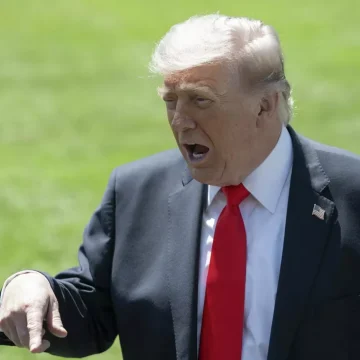 Trump: Cuba should surrender as soon as it sees our massive aircraft carrier returning from Iran