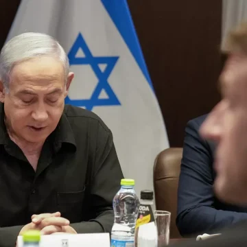 fra-isr France Bans Israeli Finance Minister from Entering the Country