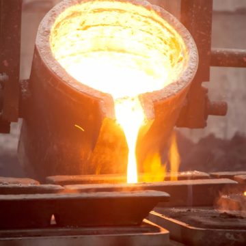 hnd Molten Iron at 1,600°C Spills on Workers in India: 8 Dead