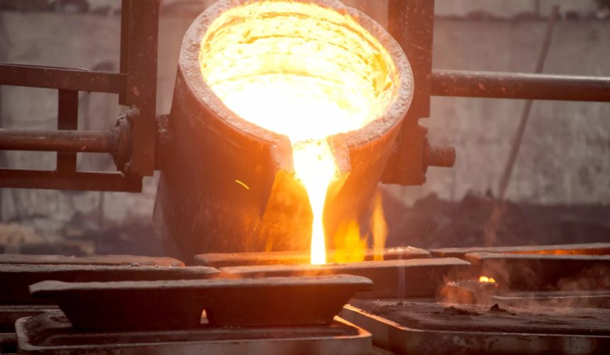 Molten Iron at 1,600°C Spills on Workers in India: 8 Dead