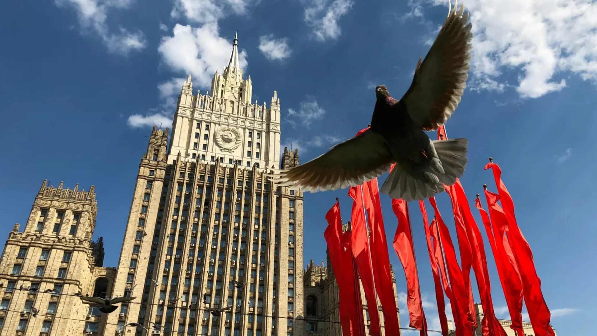 rus-disisleri Russian Foreign Ministry: Sanctions Are Crippling the Global Economy, Not Russia