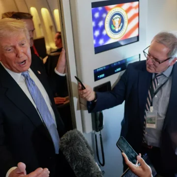 trump-11 Trump: “We Will Hit Iran Very Hard Tonight”