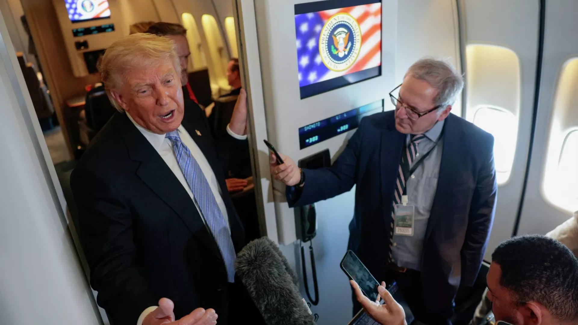 trump-11 Trump: “We Will Hit Iran Very Hard Tonight”