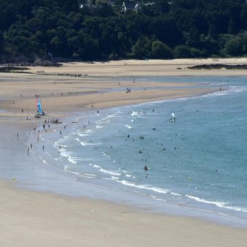 Deadly Flesh-Eating Bacteria Alert on European and UK Coastlines