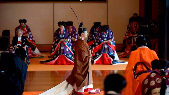 japonya-hanedan Japan Revises Imperial House Law Amid Declining Number of Male Heirs